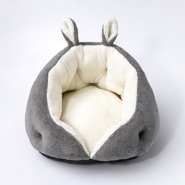 Pet bed with bunny ears